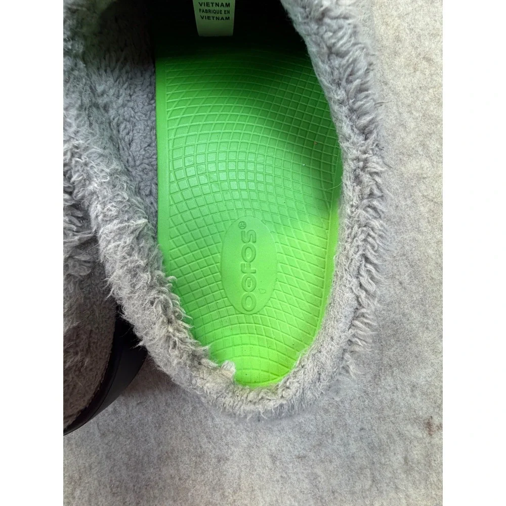 OOFOS OOCoogee Clogs Mens 11 Grey Green Fleece Lined Recovery Mules